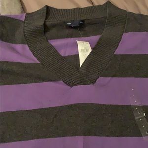 Gap sweater